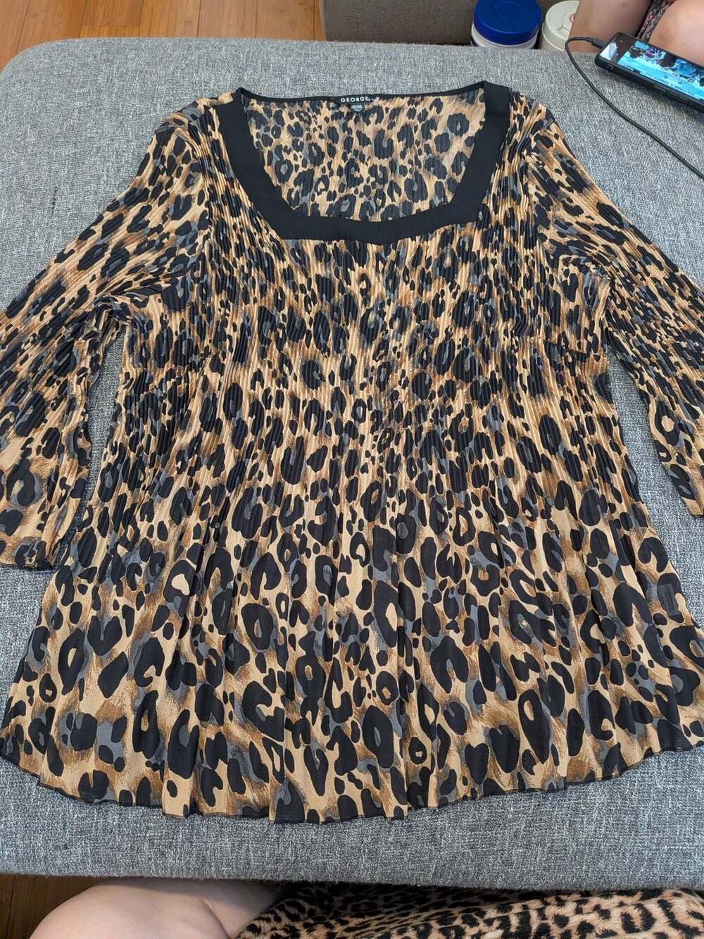 George Pleated Blouse Size 22W-24W Leopard Print Long Sleeve